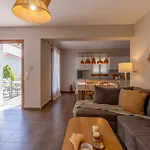 Villa Aricobe *