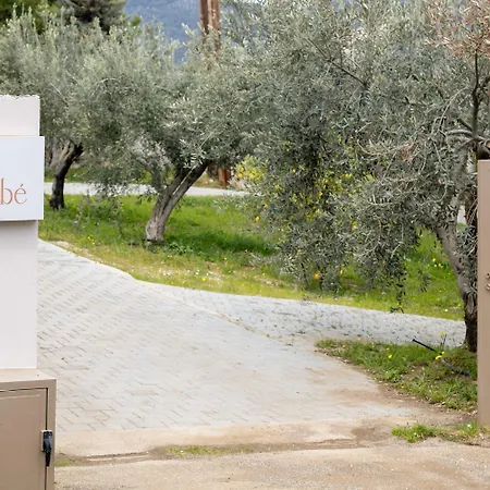 Villa Aricobe *